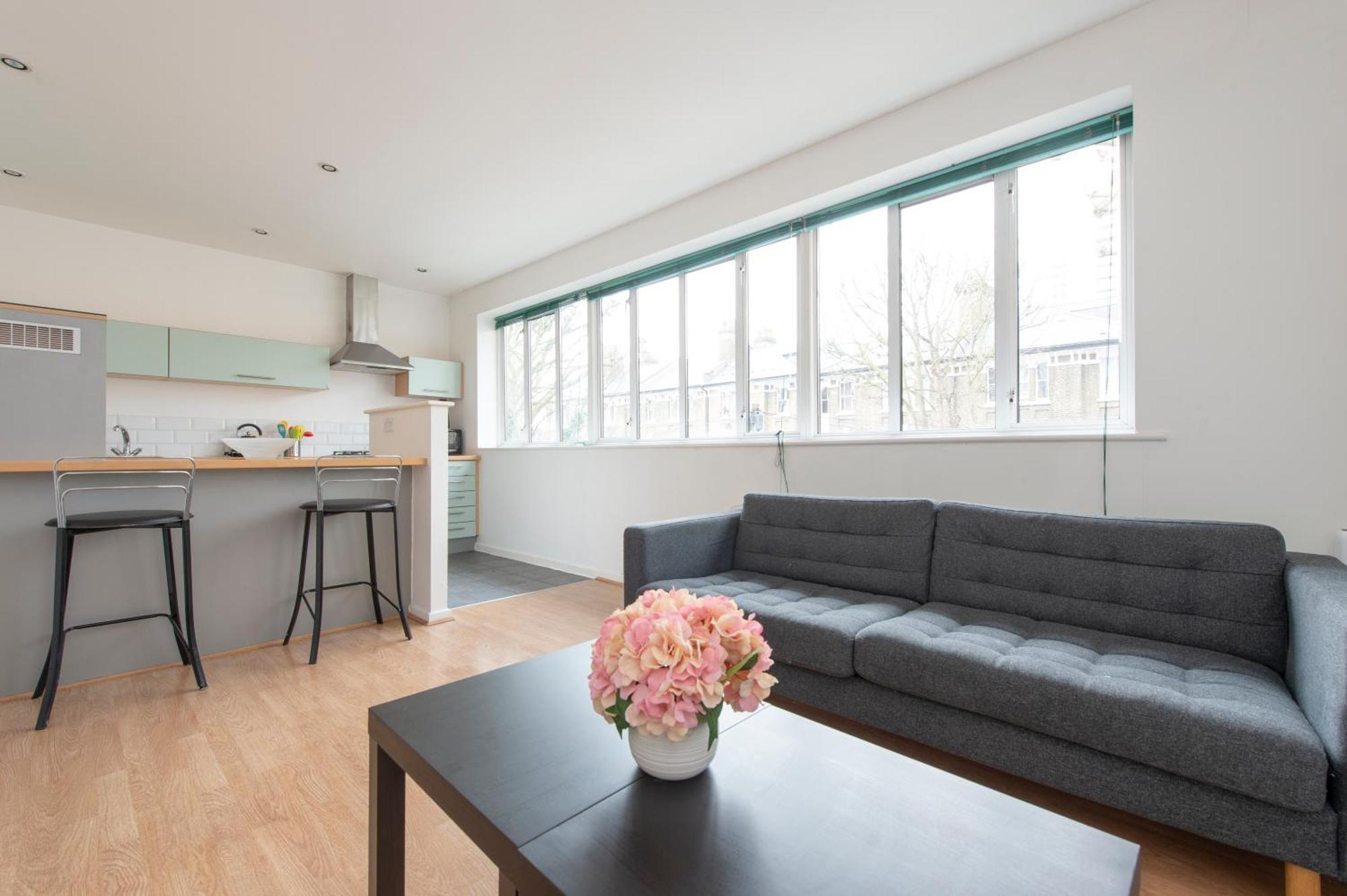 Modern Luxury Apartment By Bow Road Station London Eksteriør bilde