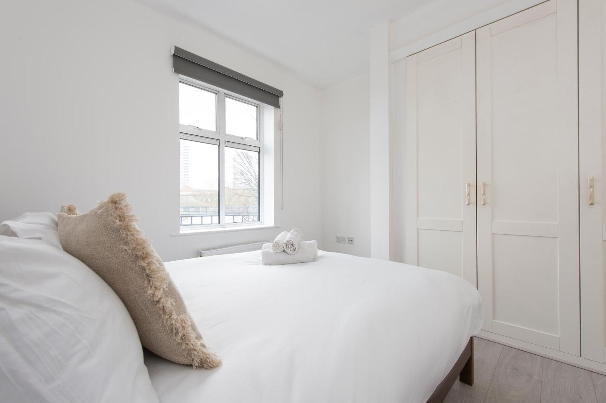Modern Luxury Apartment By Bow Road Station London Eksteriør bilde